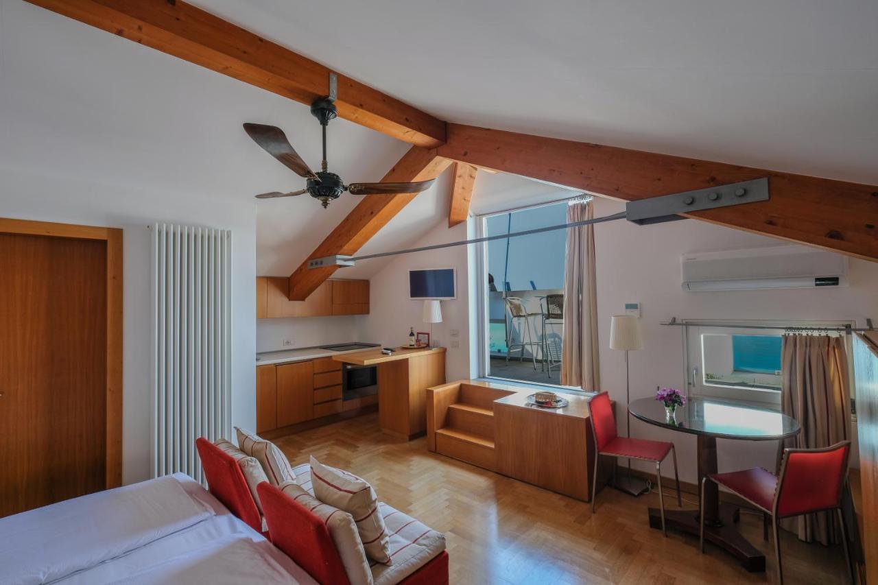 Albergo Milano Варенна Екстер'єр фото