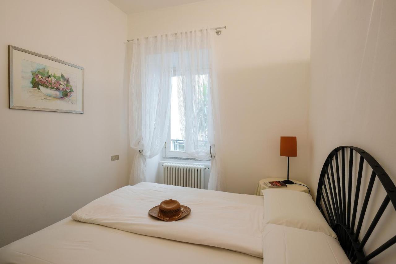 Albergo Milano Варенна Екстер'єр фото