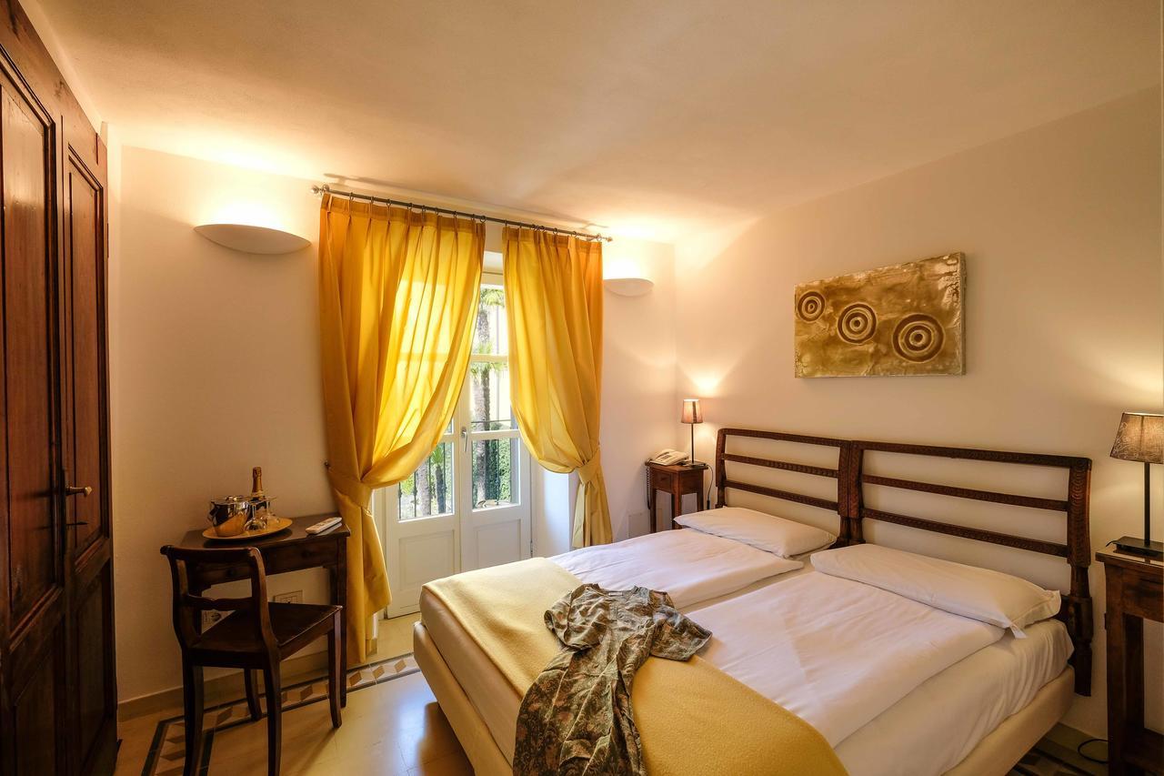 Albergo Milano Варенна Екстер'єр фото